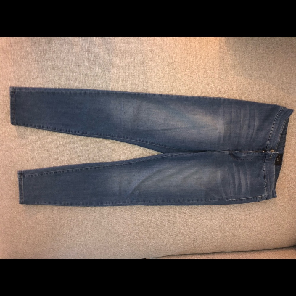 High rise ankle skinny